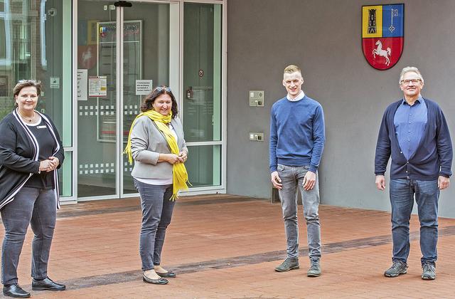 Enge Kooperation (v.li.): Susanne Brahmst, Barbara Zimmermann, Julius Stechmann sowie Hans Demmer (Verwaltungsleiter Gesundheitsamt Landkreis Stade)  | Foto: Landkreis Stade/Christian Schmidt