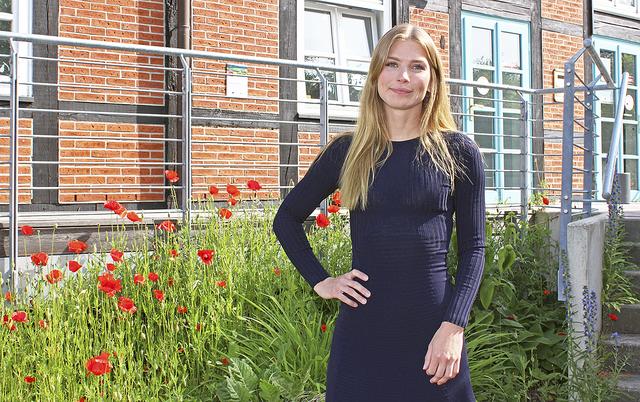 Sarah von Bargen nimmt sich im Mehrgenerationenhaus in Horneburg der Belange von Senioren an Foto: jab