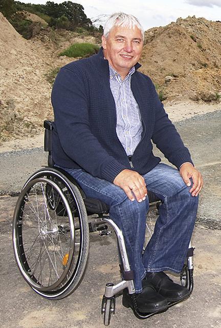 Uwe Arndt hat Probleme, neue
Häuser ans Telefonnetz
angeschlossen zu bekommen
