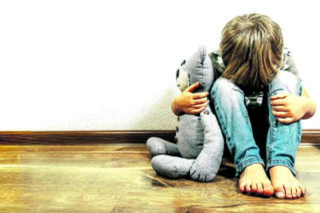 Wenn Kinder als Schwächste der Gesellschaft zum Opfer
werden, wird der Ruf nach härteren Strafen oft laut
 | Foto: adobe stock / anameko