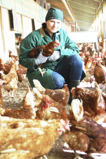 Buchstäblich federführend beim Thema Nachhaltigkeit: Schönecke-Betriebsleiterin Jana Oelkers | Foto: sla