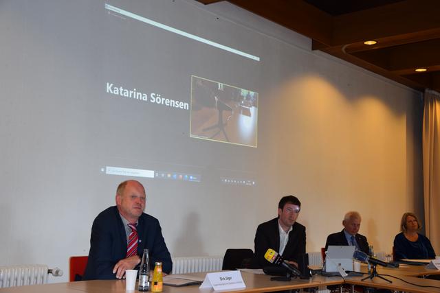 Vertreter der Landeskirche informierten in Hittfeld über Missbrauchsfälle. Eine Leidtragende mit dem Pseudonym Katarina Sörensen war dem Pressegespräch per Video zugeschaltet