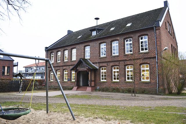 Das Schulgebäude der Dieckhofgrundschule aus dem Jahr 1874 steht unter Denkmalschutz
