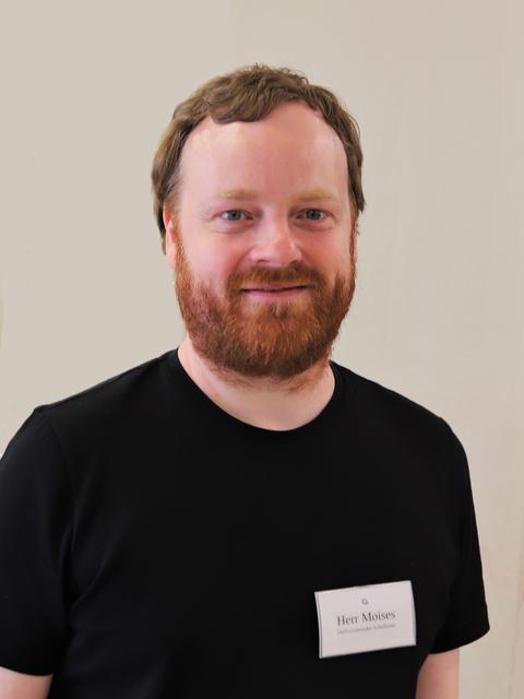 Der stellvertretende Schulleiter Sebastian Moises lobte das gelunge Filmwerk | Foto: cc