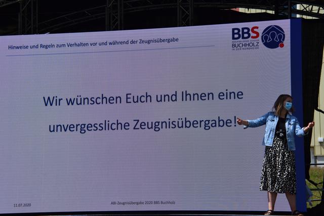 Die Zeugnisübergabe im Autokino in Buchholz wird allen Teilnehmern unvergesslich bleiben | Foto: ts