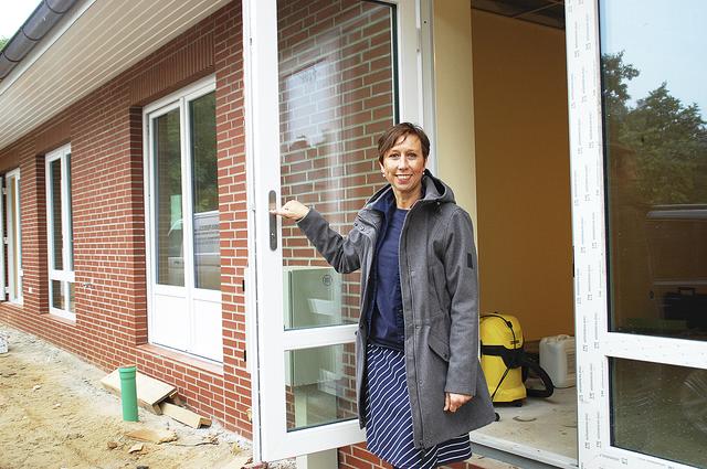Der Neubau bietet mehrere Eingänge, zeigt 
Kita-Leiterin Ilona Czyperek-Prigge