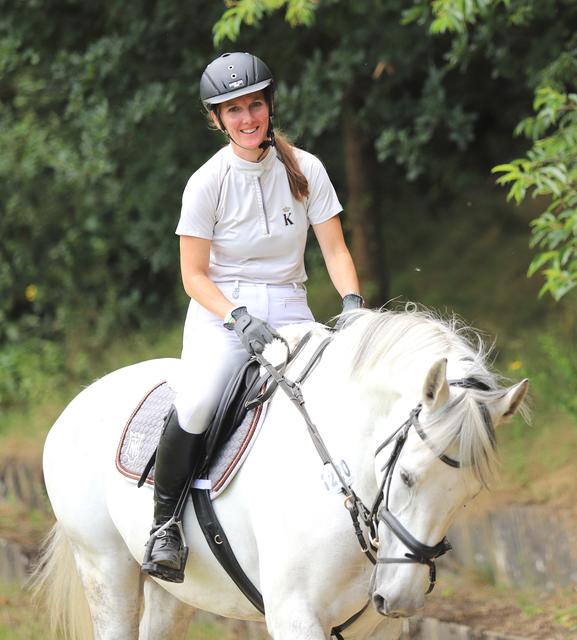 Auch Judith David (Harburger RV) und "Sensation" präsentierten sich beim heimischen Turnier in top-form | Foto: cc