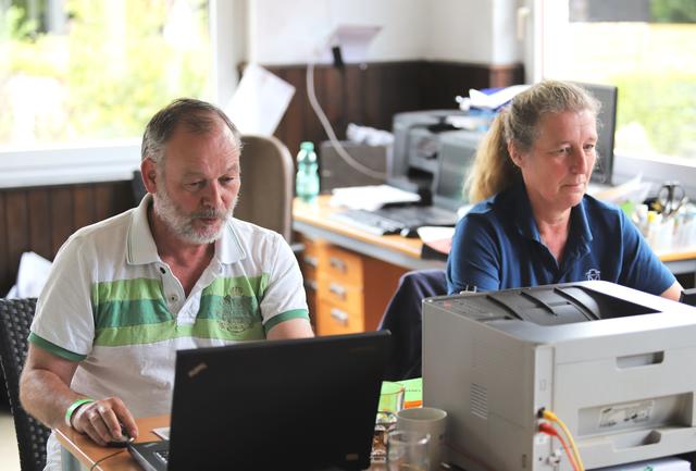 Eine hervorragende Arbeit im Wettkampfbüro leisteten Harri Gebers und Angela Sollbau | Foto: cc