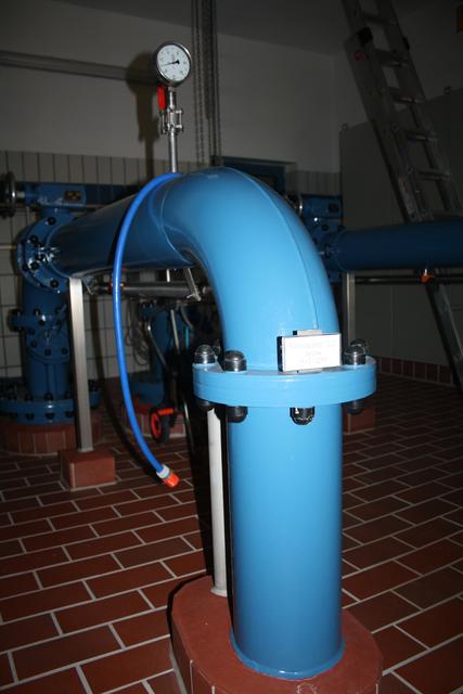 Aus diesen Pumpen wird das Wasser an die Verbraucher übergeben