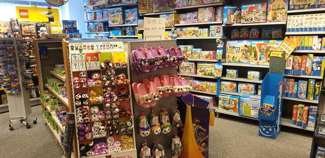 Vielfältiges Spielwaren-Angebot | Foto: ig