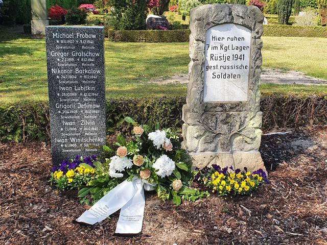 Das russische Ehrenmal auf dem Friedhof in Helmste | Foto: Bülau