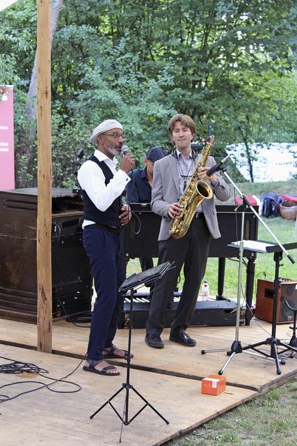 Beim Duett: Sänger Ken Norris und Saxofonist Hans Malte Witte | Foto: ce
