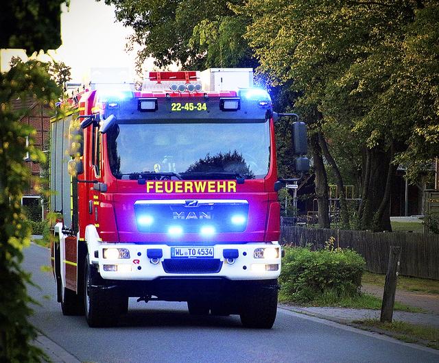 Das neue Löschgruppenfahrzeug 10 der Feuerwehr Otter 
bei einem seiner ersten Fahrten  | Foto: Feuerwehr