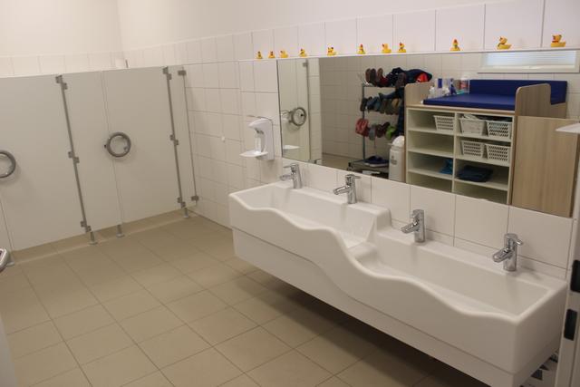 Jede Gruppe hat ihr eigenes Badezimmer