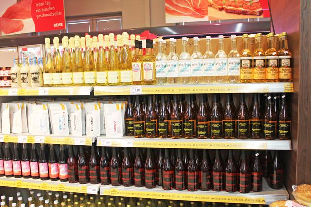 Vom Küstentee bis zum Apfelsecco: Auch im Getränkebereich gibt es viele Spezialitäten aus der Heimat