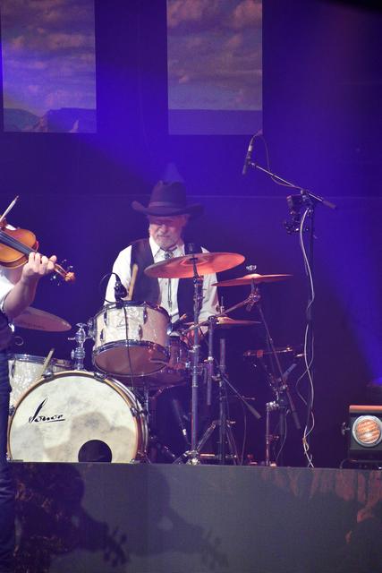 Schlagzeuger Teddy Ibing sorgte wie gewohnt perfekt für den  Rhythmus | Foto: Axel-Holger Haase