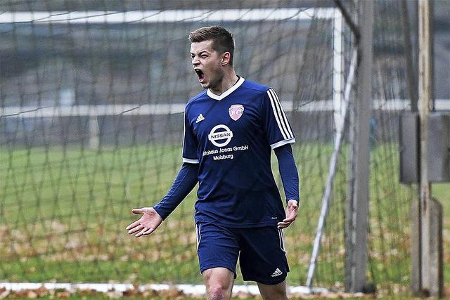 Bisheriger Toptorschütze Marcel Kehrer vom FC Este
