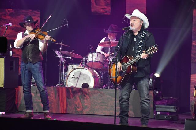 Tolle Stimmung auf der Bühne | Foto: Axel-Holger Haase