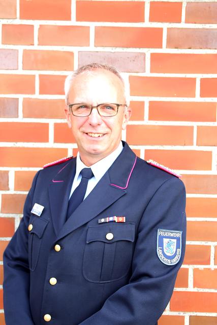 Feuerwehr-Chef des
Landkreises Harburg: Volker Bellmann Foto: Matthias Köhlbrandt