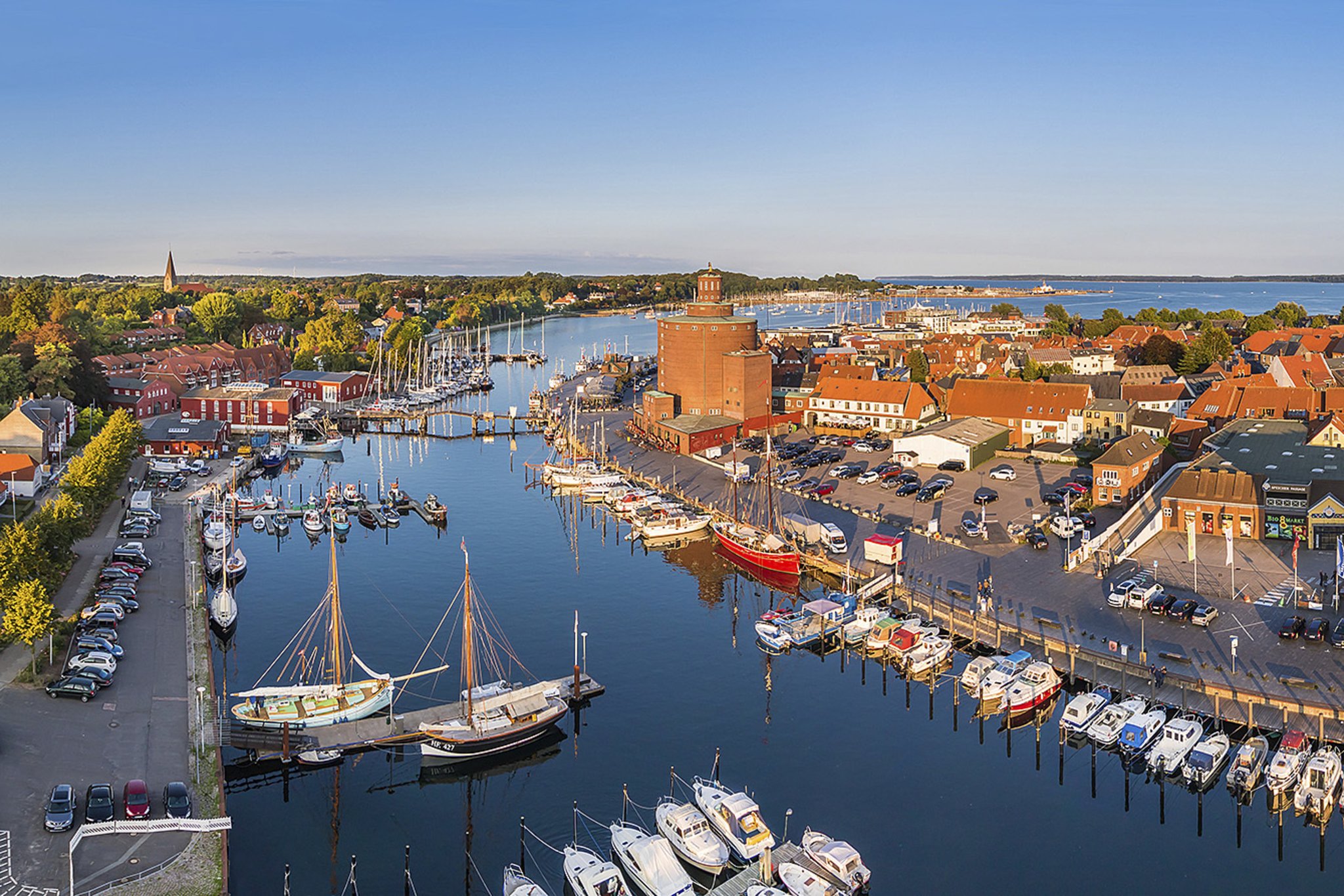 Er sucht sie eckernförde
