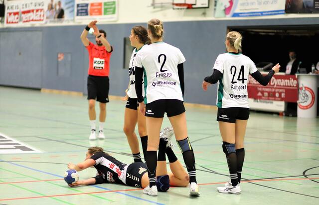 Luchse-Haupttorschützin Louise Cronstedt (am Boden) kämpfte bis zum Umfallen | Foto: cc
