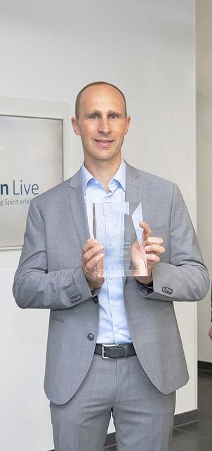 Dr. Christian Pape mit dem DW-Zukunftspreis | Foto: Wohnstätte