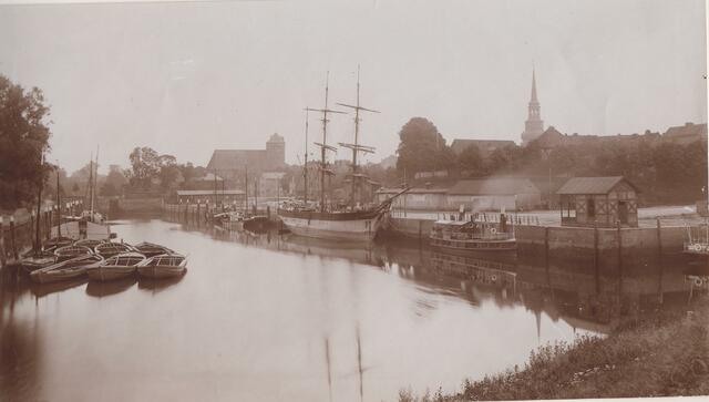 Dies Aufnahme aus dem Jahr 1895 zeigt den Stadthafen | Foto: Stadtarchiv Stade