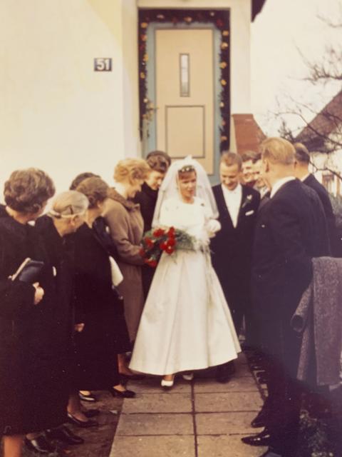 Das einzige Hochzeitsfoto von Ute und Arno Reglitzky aus dem Jahr 1962  | Foto: privat