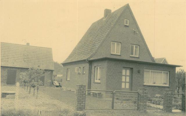 Flüchtlingssiedlungshaus und Stall 1955 Foto: Stelzer