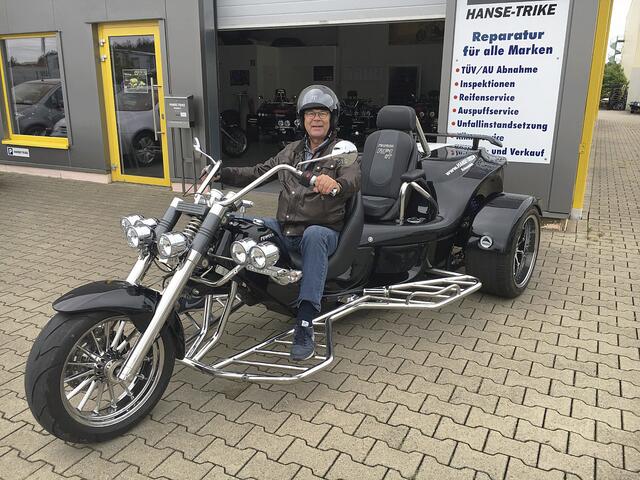 Alles wird mal ausprobiert: Eine zweitägige Fahrt auf dem Trike gehört  dazu. Mit drei Tennisfreunden des TC Nordheide (Ü50+) wurde eine organisierte Tour nach Boltenhagen unternommen | Foto: Privat