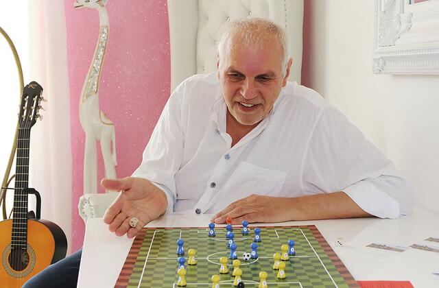 Wer bei dem Brettspiel gewinnen möchte, benötigt auch ein wenig Würfelglück