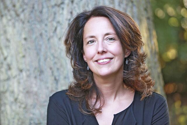 Birte Schmetjen erklärt, was hinter dem Waldbaden steckt