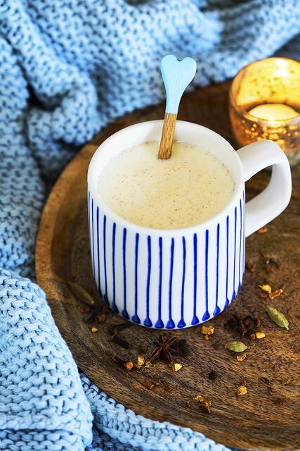 Die Chai-Schlafmilch soll die Nachtruhe fördern | Foto: Stephanie Just
