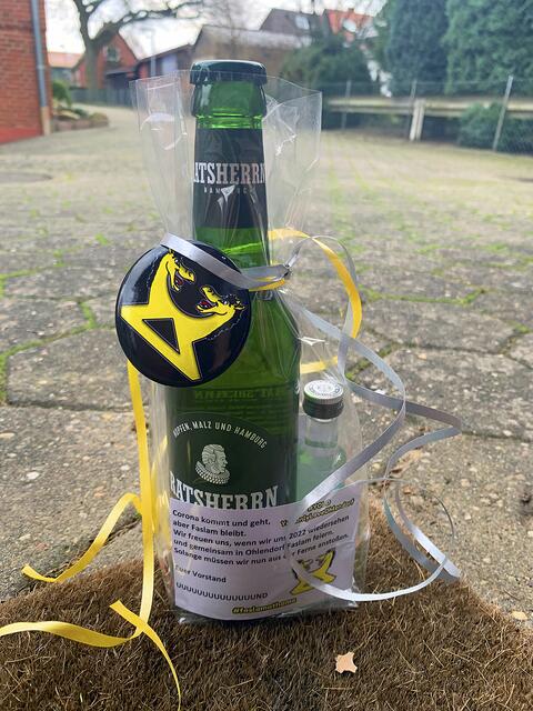 Geschenk zum Faslam: Bier, Schnaps und Flaschenöffner