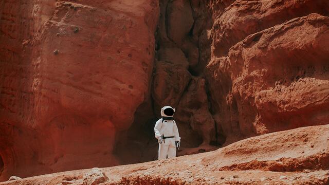 Symbolfoto: Die Atmosphäre und Oberfläche des Mars untersuchen seit diesem Monat drei separate (unbemannte) Missionen