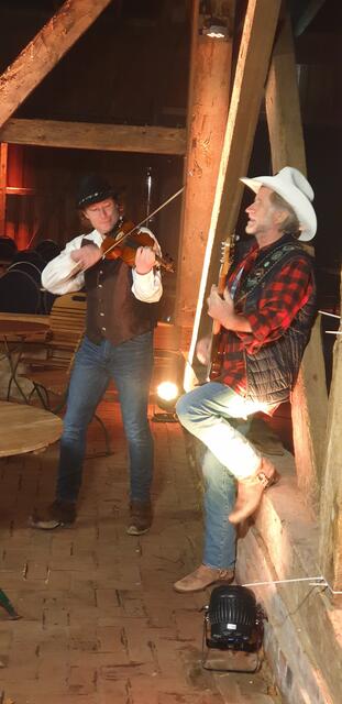 Tim Reese (li.)  und Uwe Lost  | Foto: ig