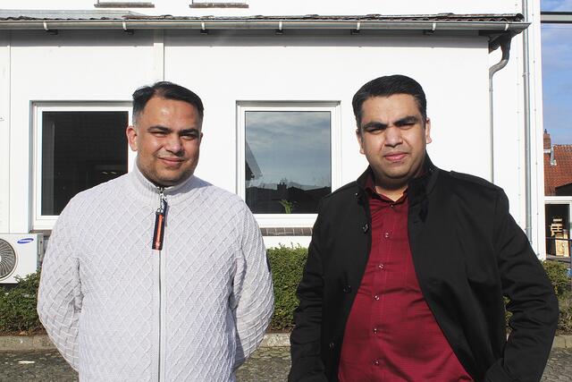 Der Chef und sein Stellvertreter: die Brüder Farhan (re.) und Norman Khawaja sind Geschäftspartner  Fotos: wd
