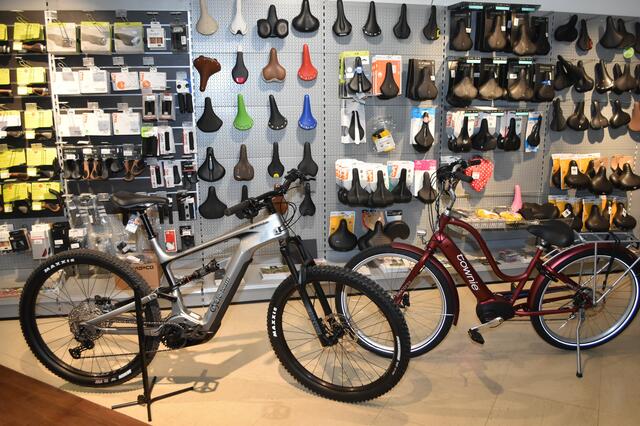 Übersichtlich werden die Bikes präsentiert | Foto: Axel-Holger Haase