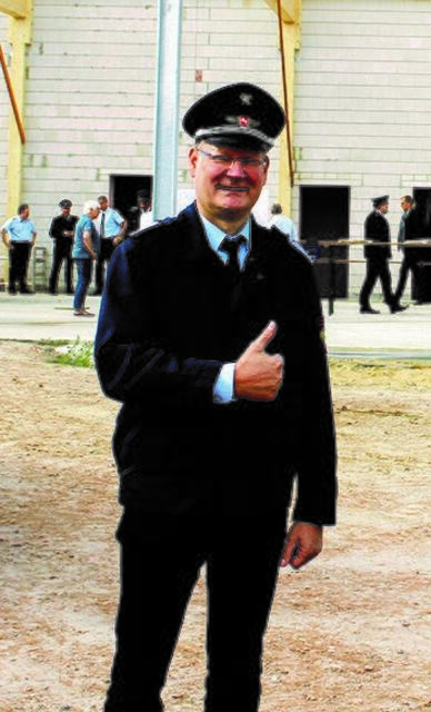"Vater" des neuen Feuerwehrgerätehauses: Ortsbrandmeister Stephan Boenert, hier bei der Einweihung des Rohbaus | Foto: ce