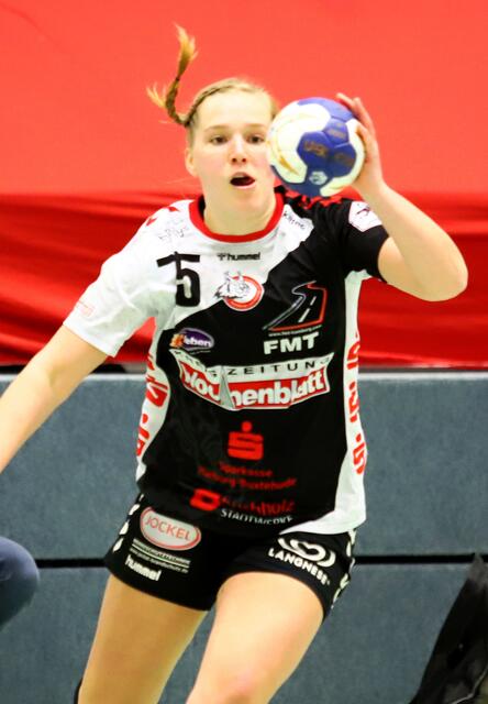 WOCHENBLATT-Azubi Julia Herbst war mit sechs Treffern die beste Werferin bei den "Luchsen" | Foto: cc