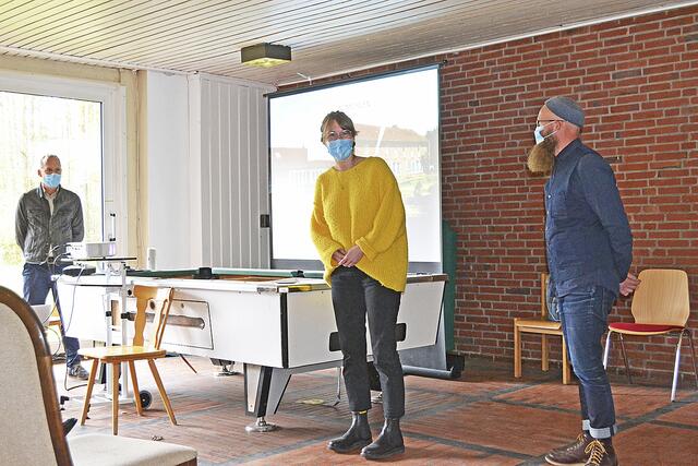 Stellten das Projekt der naturnahen Begegnungs- und Wanderherberge vor (v.li.): Christopher Müller, Inga Peter und Markus Müller