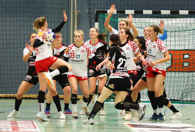 Dichtes Gedränge vor dem Luchse-Tor | Foto: cc