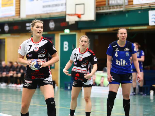 Marleen Kadenbach (li.) am Siebenmeterpunkt | Foto: cc