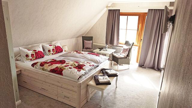 Ein Blick in eines der liebevoll eingerichteten Zimmer  | Foto: mum