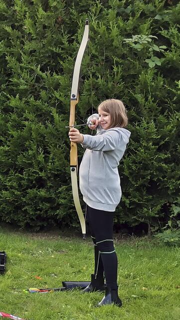 Charleen Höying beim
Bogenschießen