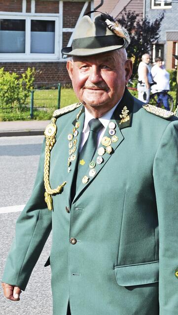 Klaus Potthoff gedachte der im Krieg Gefallenen  | Foto: bim