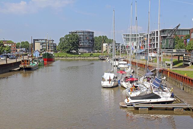Maritimes Flair gibt es am Stader Stadthafen | Foto: jab