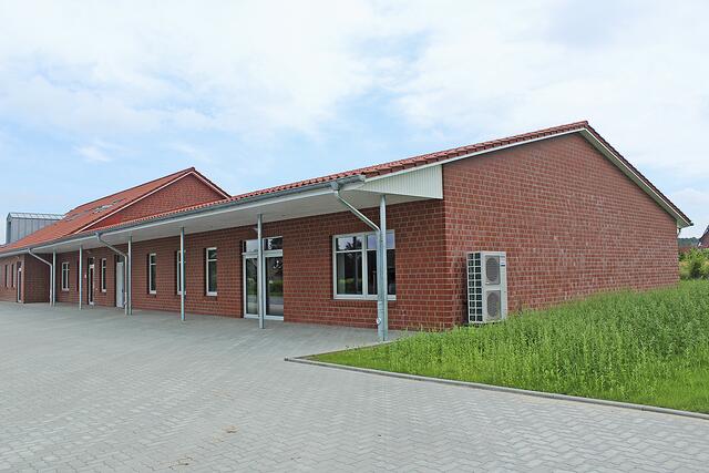 Wird in Kürze fertig gestellt: das neue Dienstleistungszentrum in Sauensiek  | Foto: wd