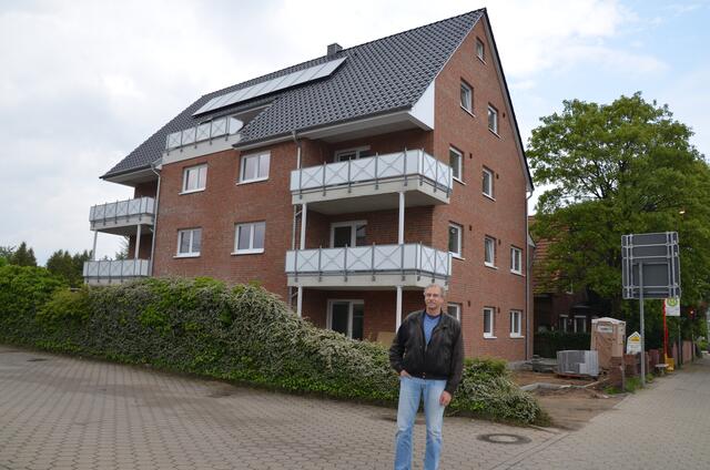Dieses komfortable Mehrfamilienhaus baute Oliver Wolkenhauer im Jahr 2015 in der Bendestorfer Straße 7 nahe dem Buchholzer Stadtzentrum  | Foto: Axel-Holger Haase