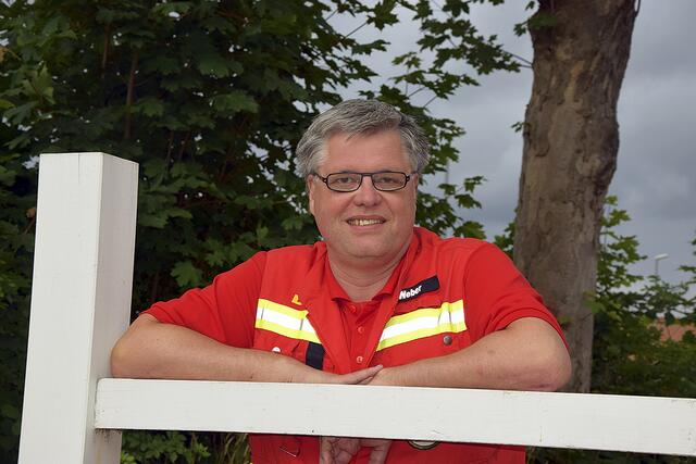 DLRG-Katastrophenschützer Werner Weber in Nenndorf, einen Tag nach seiner Rückkehr aus dem Krisengebiet | Foto: ts